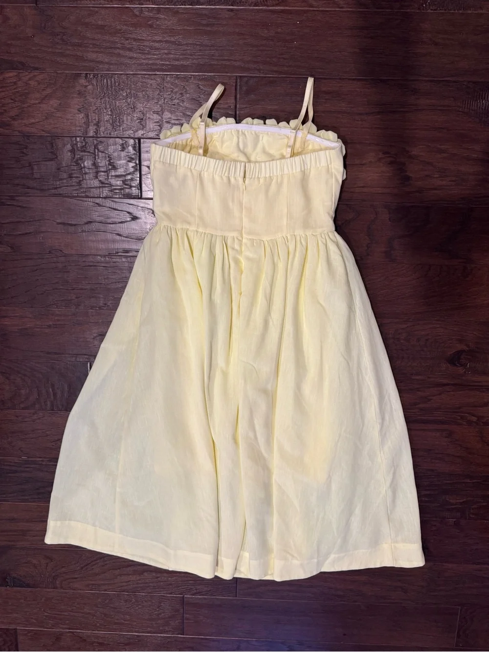 Elegant Strapless Floral Bust Midi Dress in Pale Yellow - Picture 7 of 12